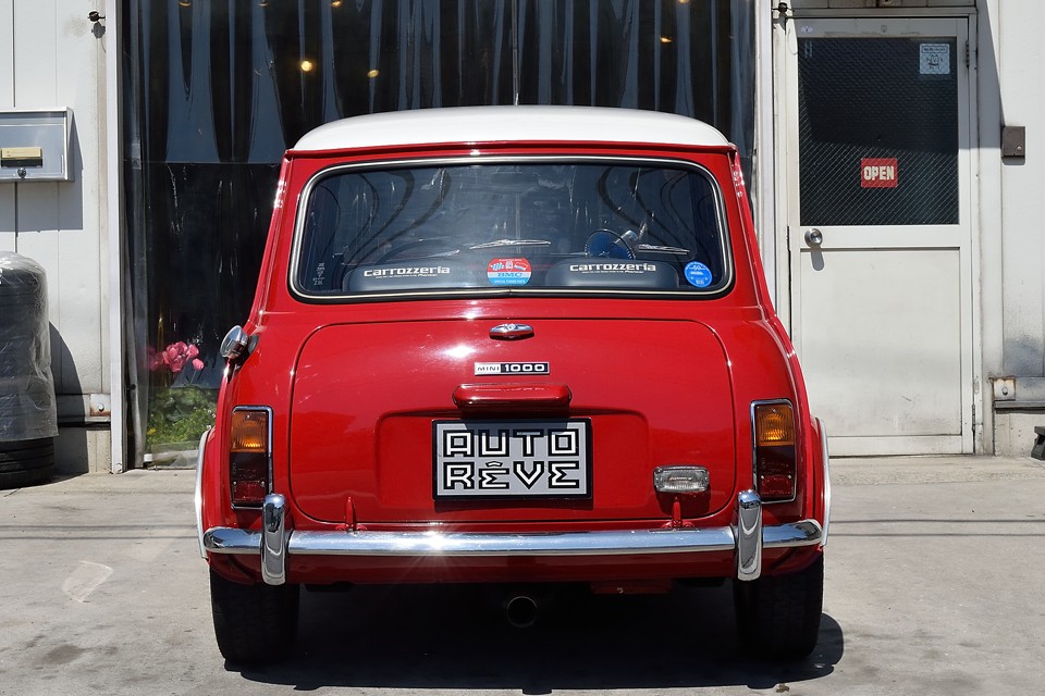 個人的には、プリッとしたお尻がたまらないのですぅ～！（←あくまでミニの話ですので）