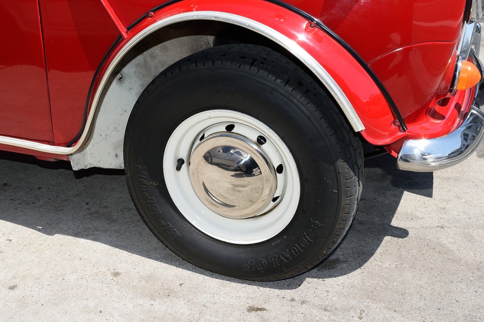 シンプルな10インチ鉄ッチンホイール！１周まわって（笑）ここにたどり着いた感タップリ！判っていらっしゃる～！