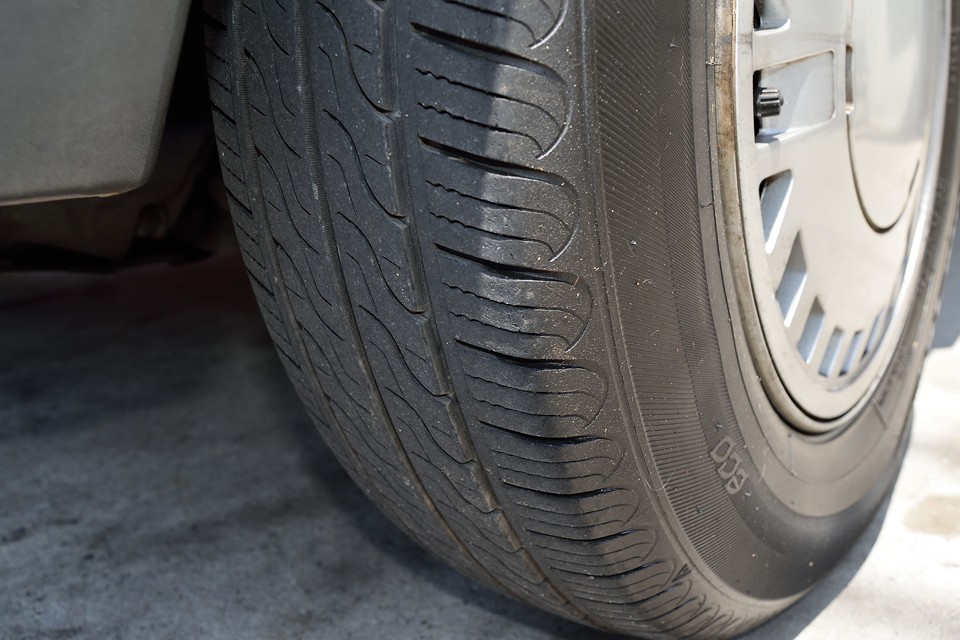 タイヤは7分山というところでしょうか。当分交換の必要は無さそうです。