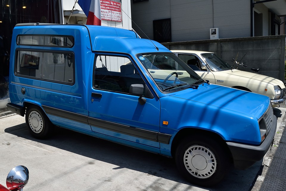 なんて勝手に盛り上がっても、当のフランス人は「エクスプレス？あぁ、あのバンね。」程度なんでしょうね、きっと・・・。