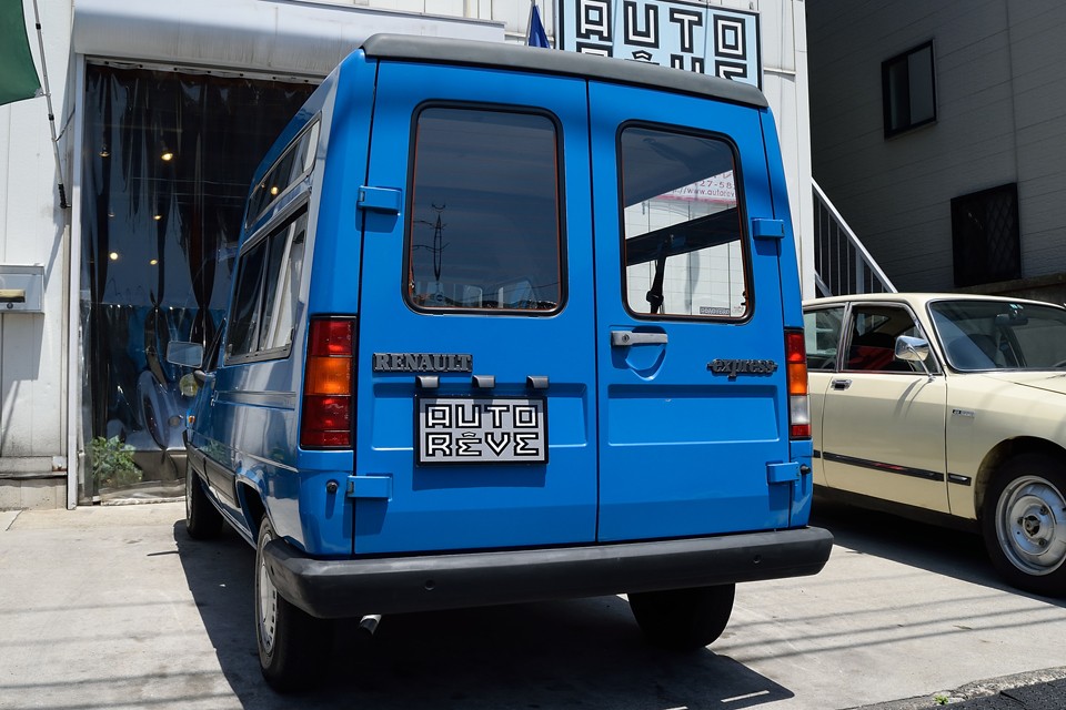 ってことは、「アニメの目に星がキラッ！」は「サンクに四角い荷室！」と同義語？？？