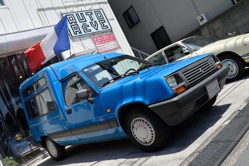 もはやフランス領！そんな治外法権（笑）なエクスプレス！いかがですかぁ～？