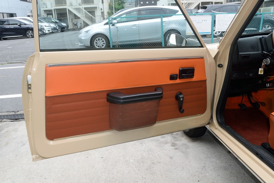 もしや下半分の茶色は小物入れに合わせてってことか！気が付かなかったから！スゲェ〜！