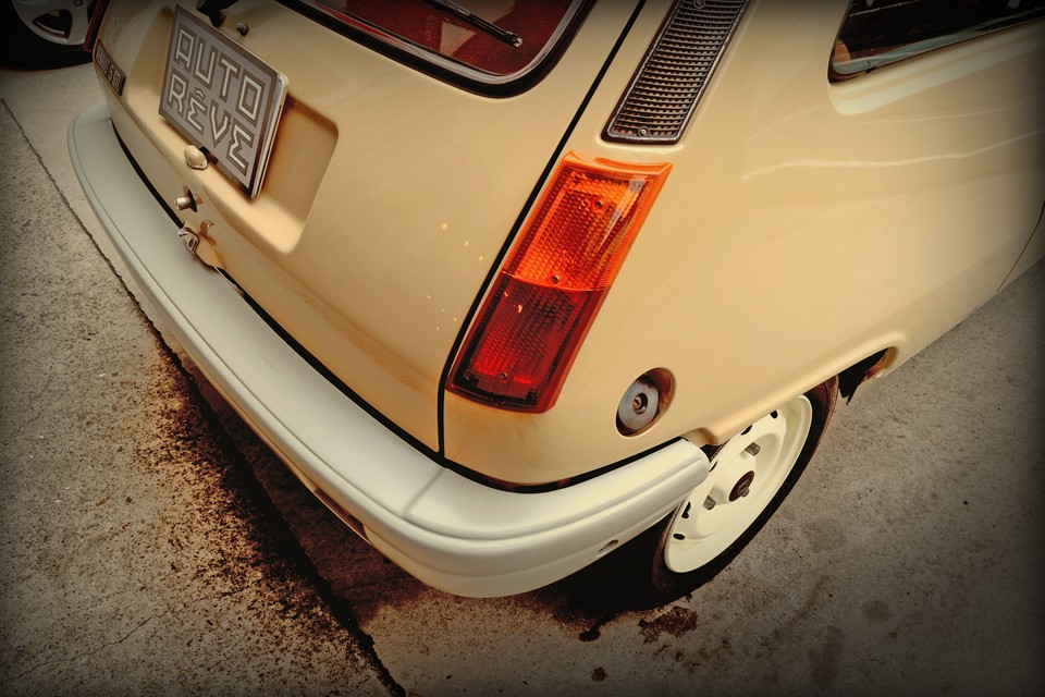 シッポが無いのが不思議なくらいの可愛さ？！