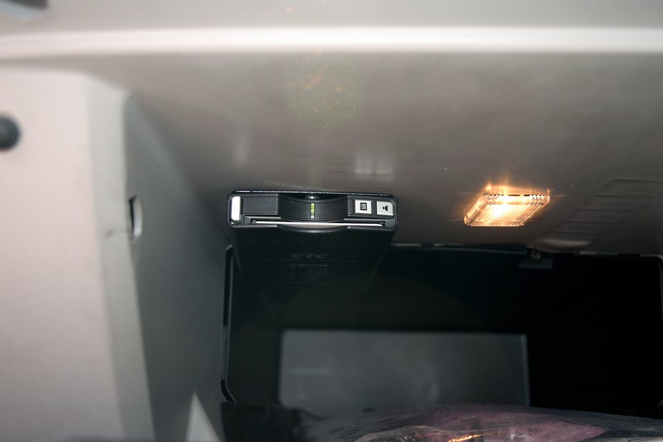 もちろんETCも装備！グローブBOX内にこれまたスッキリと収納！