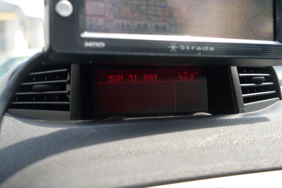 もはや156の持病とも言える液晶の文字欠けも・・・もちろんありませ～ん！