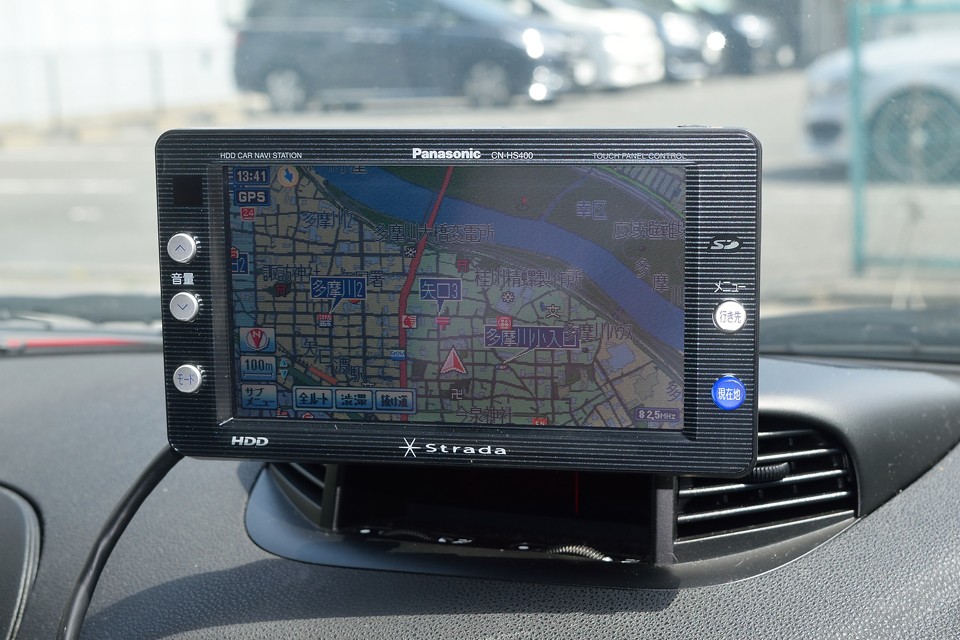 高機能なpanasonic製stradaHDDナビも装備！安心してどこでも行っちゃってください。