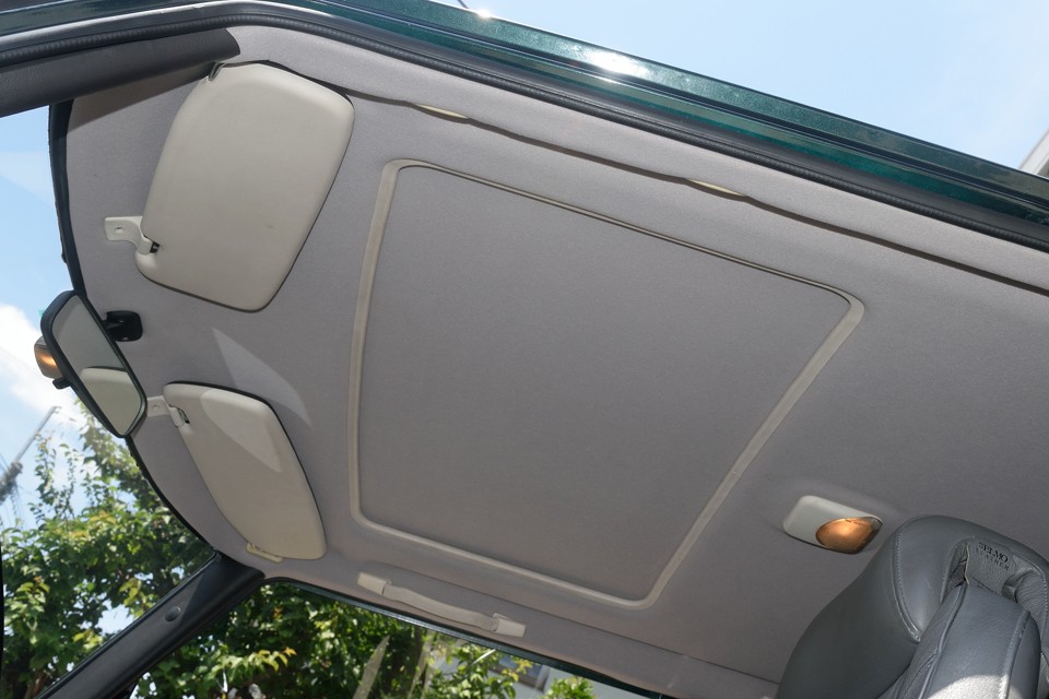 汚れの意目立ちやすいはずの白い天張りですがご覧の通り！タバコやペットのイヤな臭いもありません！