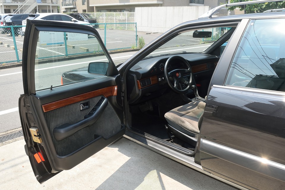 インテリアも外観同様、丁寧に扱われてきたんでしょうね。とても清潔感があり、気持ち良くお乗りいただけると思います。