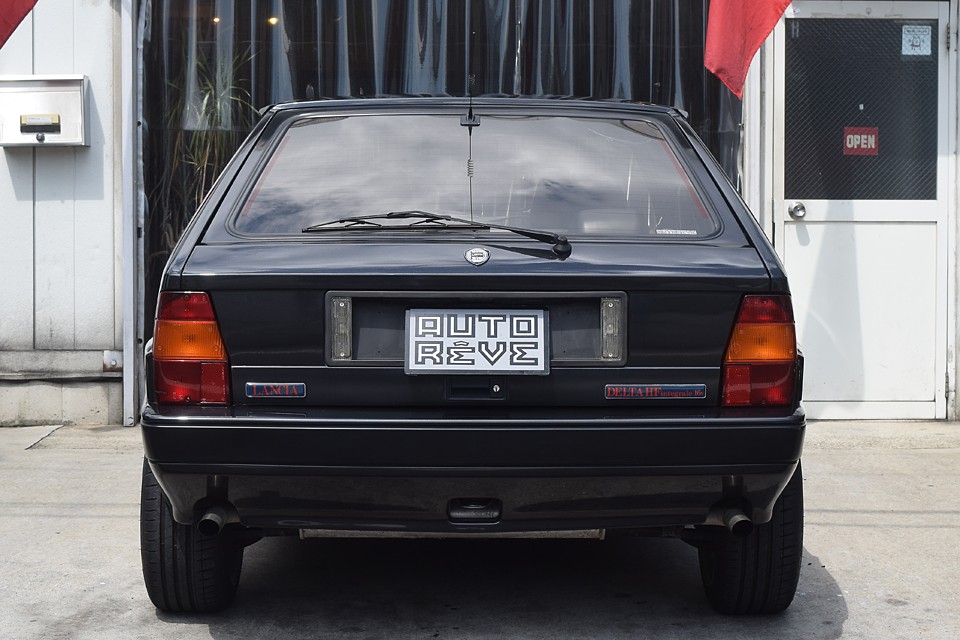 乗りっぱなしのデルタでは緩んでくるパネルの「チリ」もキッチリと合った丁寧な仕上げのおかげですね。