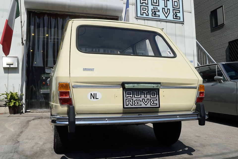 打面の反り返った加治屋さんのハンマーや・・・。