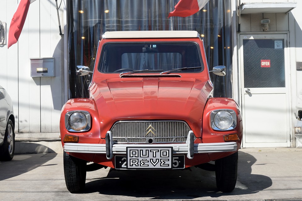 2CVに比べると、かなり目ジカラありますねぇ。