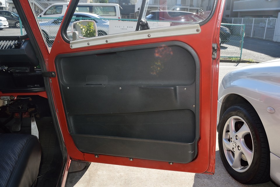 ドアオープナーはどこでしょう？？？