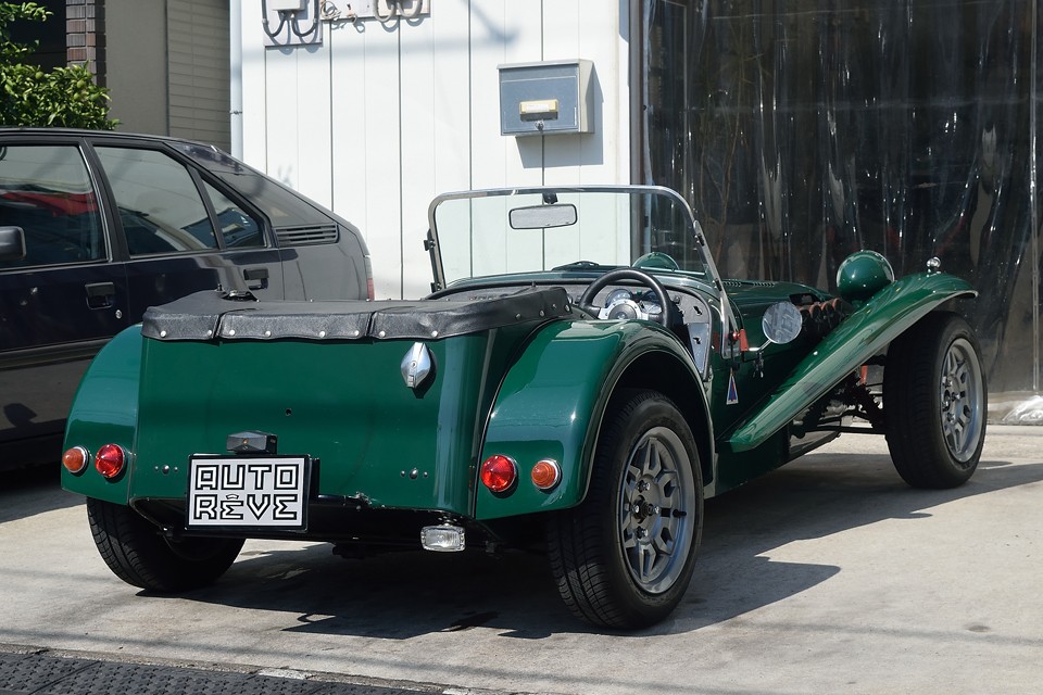 ロータススーパー7由来のクルマは数多く存在しますが、中でも秀逸な出来なのが、やはりこのケーターハム！