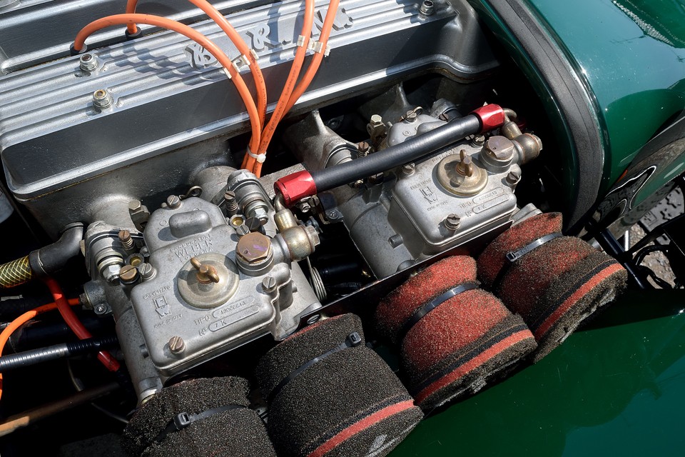 それにウエーバー45⏀のツインキャブがあれば・・・他に何が？