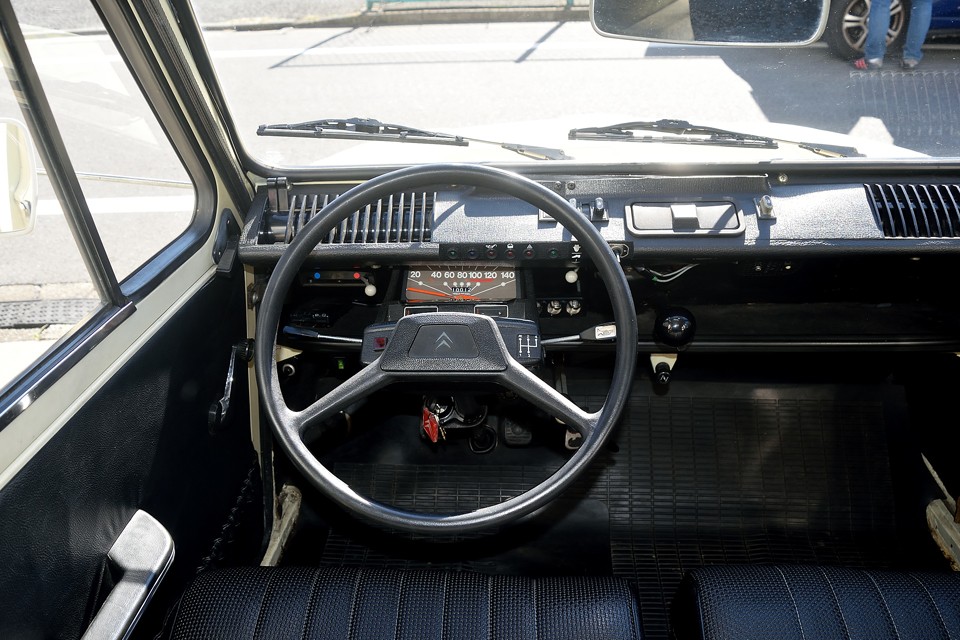 それはまるで温泉につかりながら運転してるかの様・・・名付けて「ババンバ・バン・バン・バン走行！」・・・『居眠りするなよぉ～！』（笑）