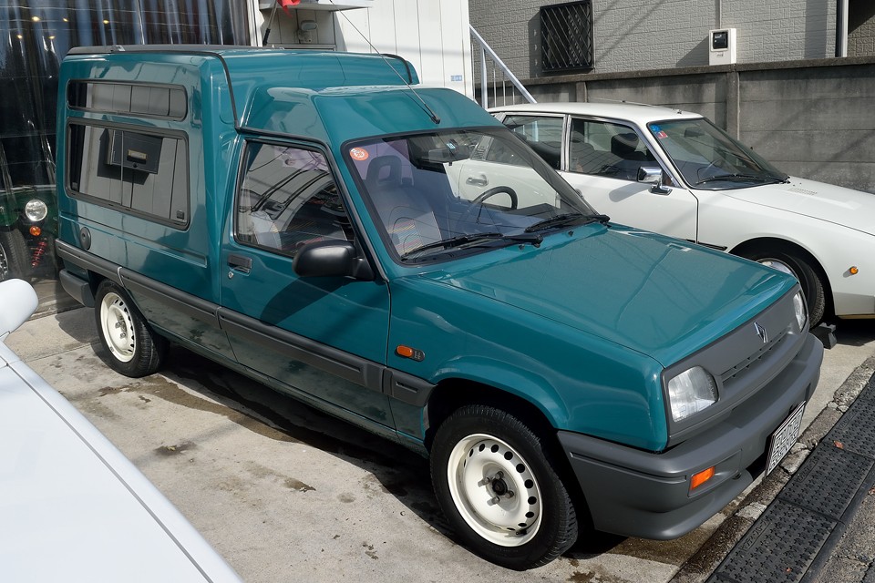 大別するとフェーズ1～3とあるエクスプレスのフェーズ2。台湾OEM製の、いわゆる「台湾ルノー」と呼ばれるモデルです。