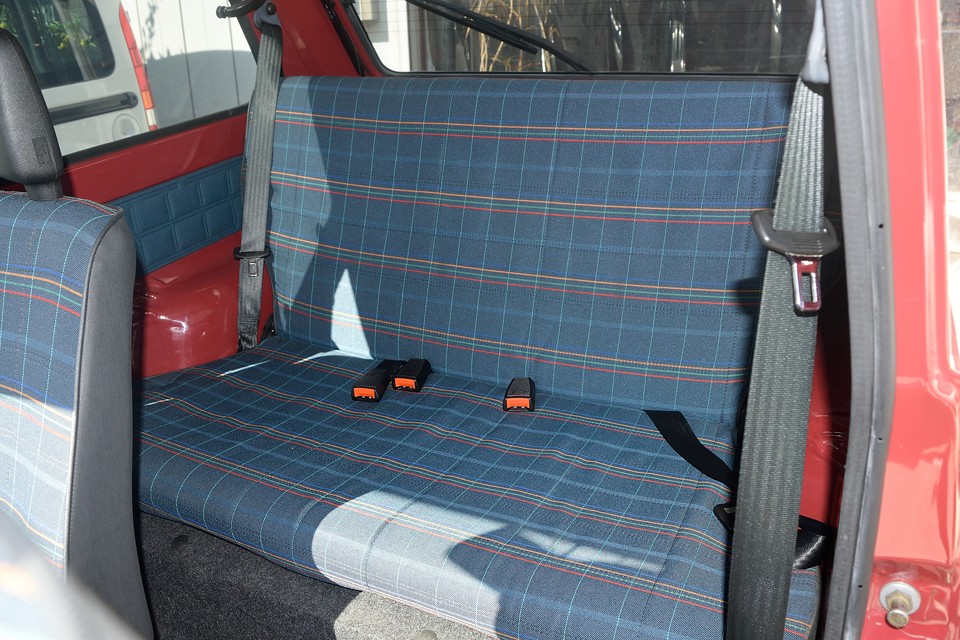 リアシートは更に清潔！ほとんど使用感を感じません！