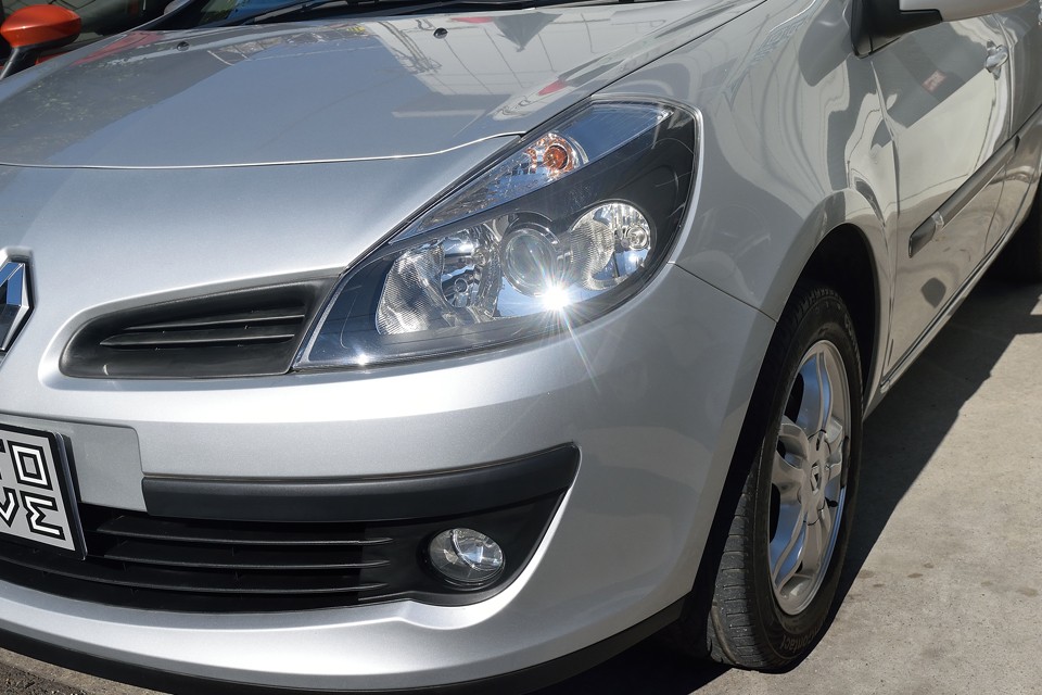 ヘッドライトにも曇りはありません！って言うか眩しいくらいクリア～！