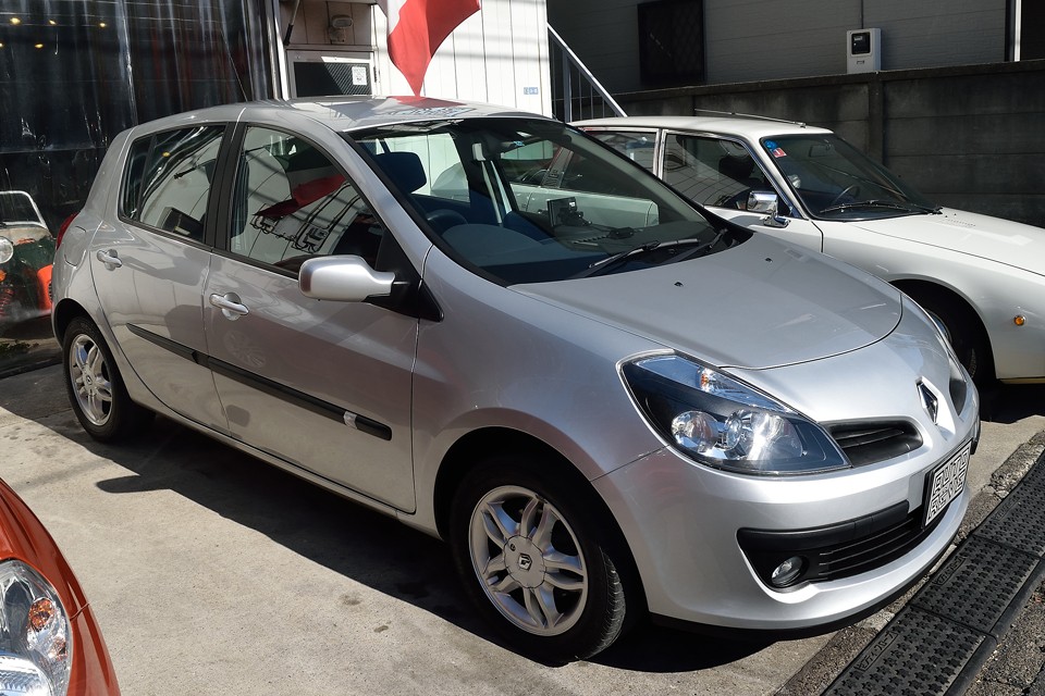 見過ごしがちな日常車でありながら、これほど細部まで丁寧に造りこまれたボディワークはお見事！まさに「日常使う物にこそこだわりを！」そのもの。