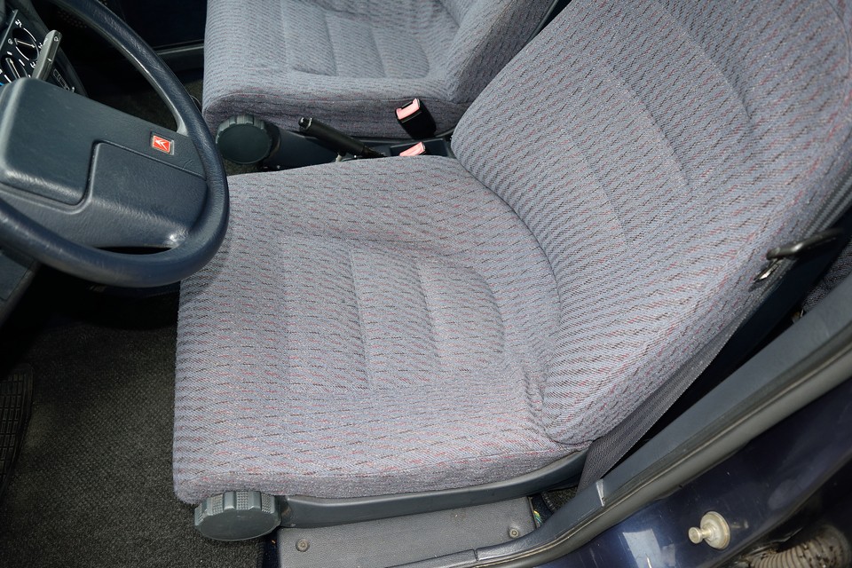 お尻がうずく方・・・重症です。（笑）