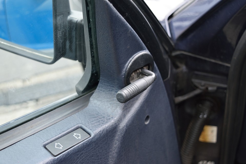 ドアミラーの調整レバーも折れてない！←これもアピールして良いかな？！