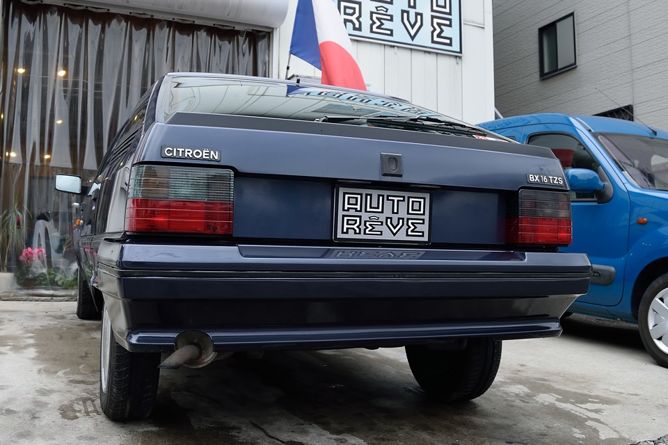 線だけでこれほどの個性を生み出したガンディーニって・・・やっぱスゴイ！