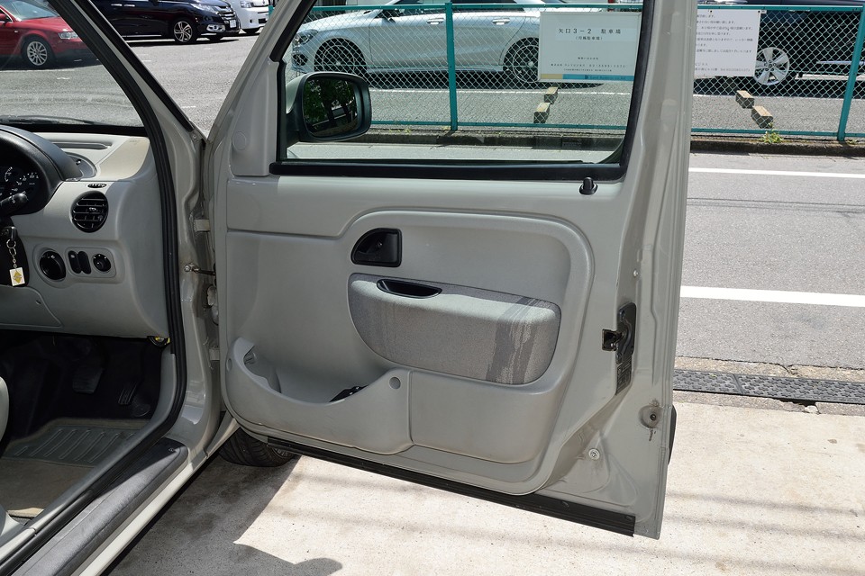 「グレーとブラックによる視覚リラクゼーション効果の・・・」もういいっつぅ～の！