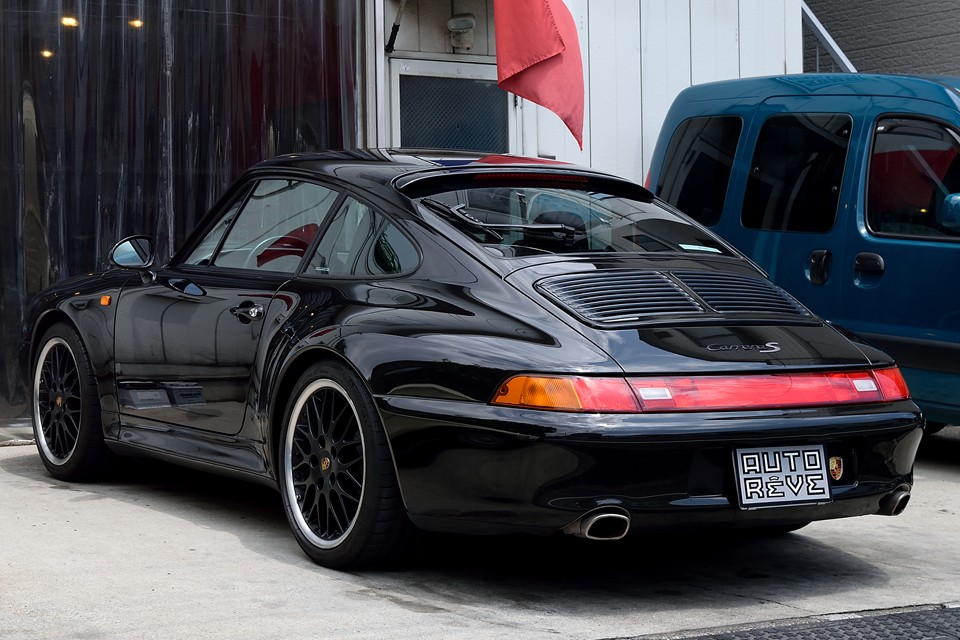 最終97年のバリオラム装備モデルですので、それまでのモデルに比べて13PSアップの285PSに！扱いやすく定評のあるポルシェ自慢のＭＴモード付ミッションも「ティプトロニック」から「ティプトロニックＳ」に進化！