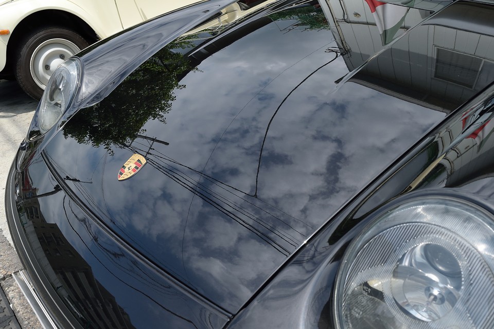 もちろんコーティングもされていたので、納得の輝き！・・・小キズが目立つはずの黒塗装なのに・・・ほぼ鏡？！