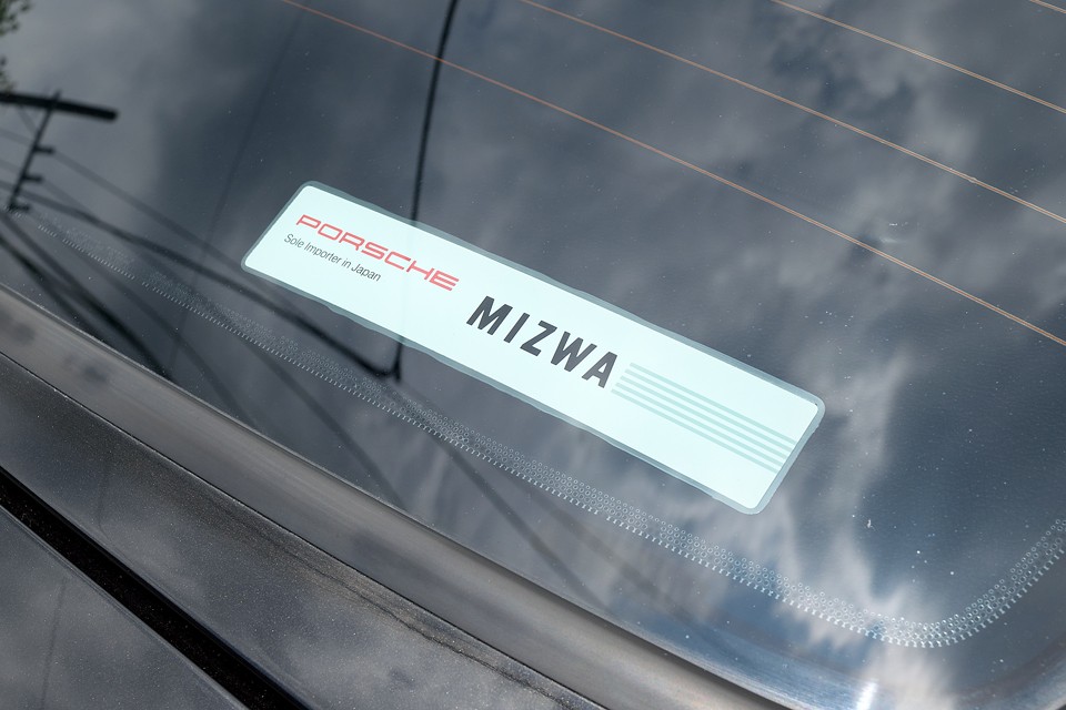 安心の正規ミツワ物！正規ドライバーズマニュアル、本革マニュアルケース、スペアキーも揃っています。