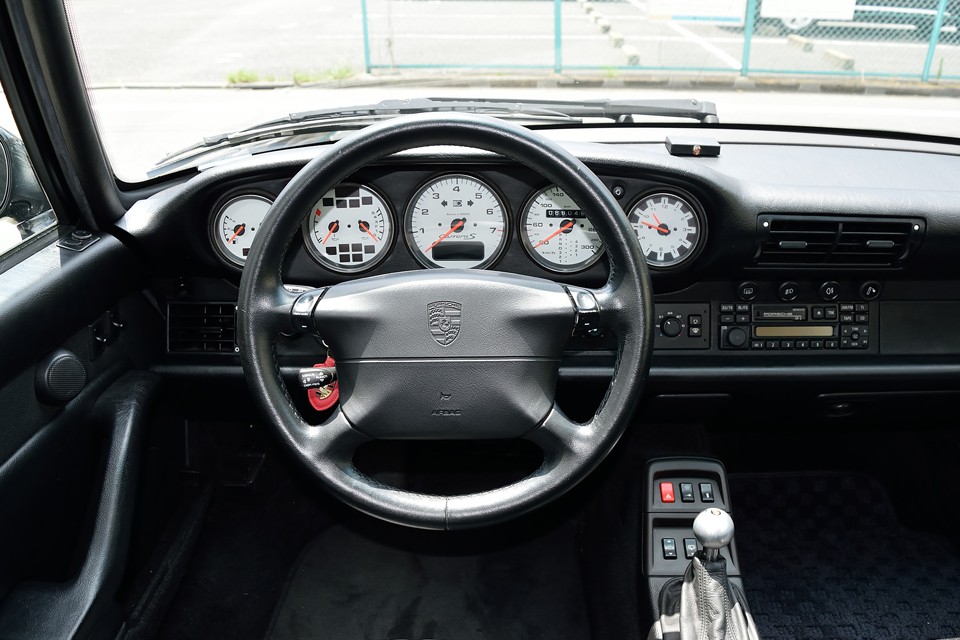 メーターの視認性は特筆もの。って言うかメーターしか目に入りません！