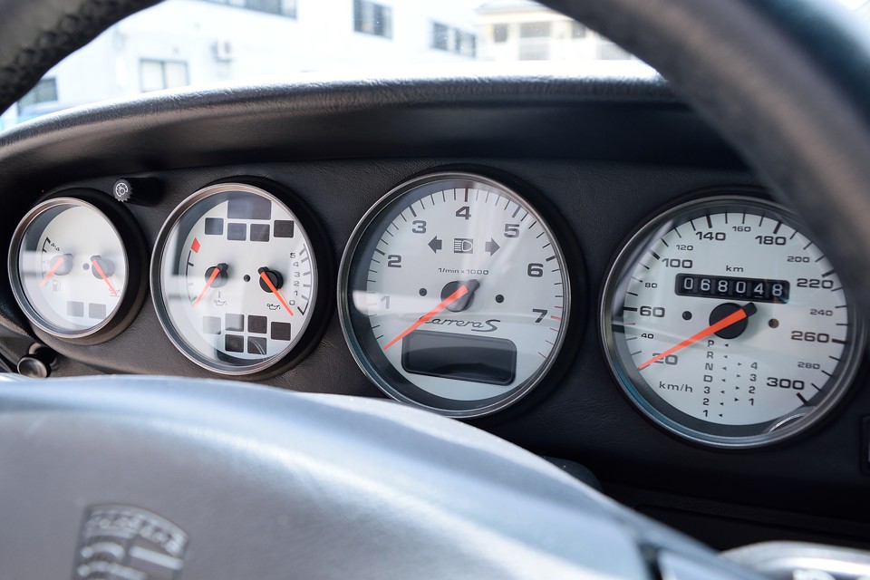 実走行6.8万km！タイミングベルトもありませんので安心！前回の車検時にエンジン下ろしてのオイルにじみ対策（ガスケット一式交換）実施済なので、現在はこの上なく快調！