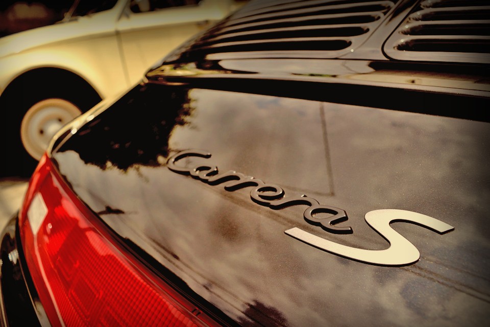 そんな、どのクルマよりも考えに考えぬかれたであろう「911」は、むしろ、人間の想像の賜物であり、それゆえ人間臭さの塊ではないかと・・・。