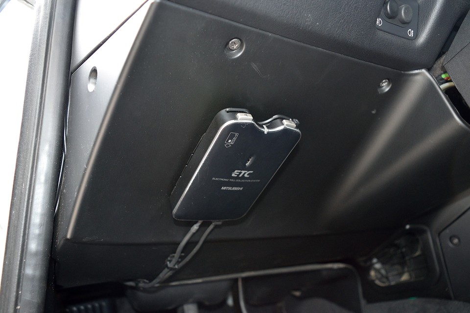 もちろんETCも装備！左ハンドル車には必須なのです！