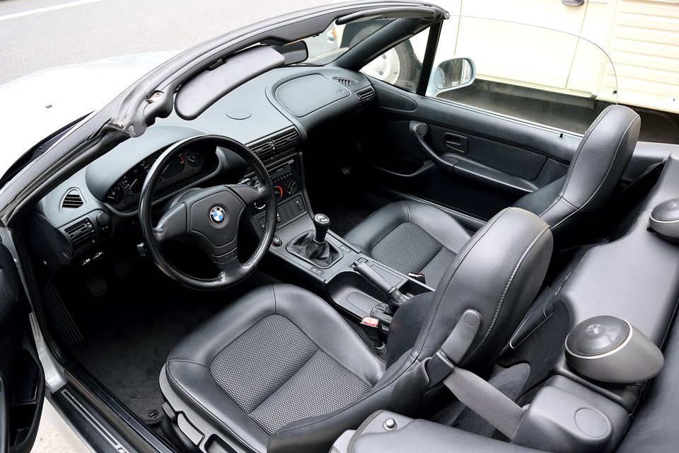 この画像だけでも状態の良さがお判りいただけるかと・・・。97年車なのに、ちょっとスゴクない？