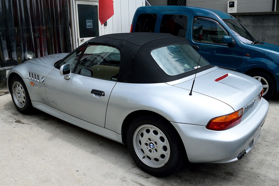 もちろんそういったカスタムも否定する気は毛頭ありませんが、全部がそれ！それしかない！と言うのはいかがなものでしょう・・・。