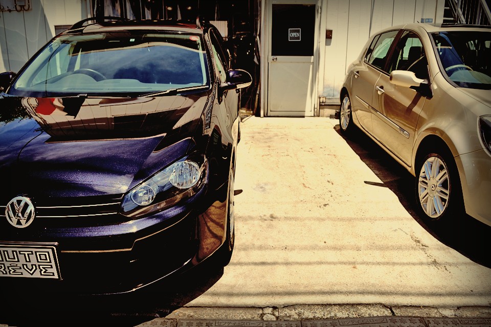 ドイツ車の、いや世界中のクルマのメートル原器とも言えるゴルフ！これを基準にクルマの良し悪しは判断されると言っても過言ではないクルマなのですが・・・。