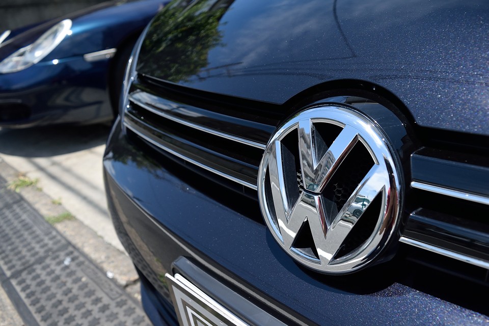 車検タップリで人気の黒ヴァリアント！地デジHDDナビ、ETC装備ですぐ乗れるメートル原器！いかがですか？