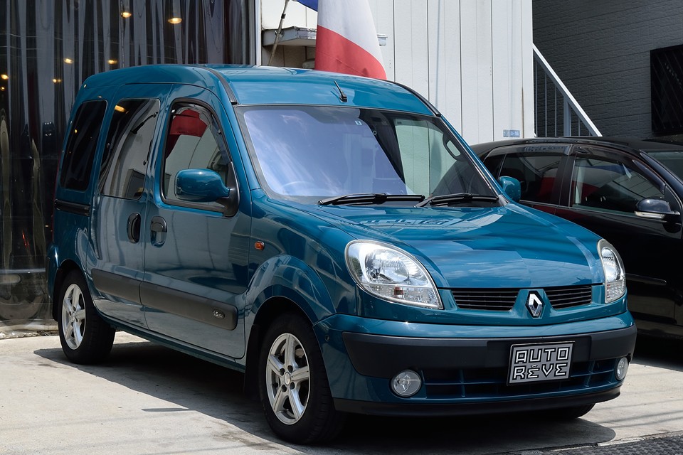 2003（平成15）年式ルノーカングー1.6　装備テンコ盛り！至れりつくせりのファーストクラスカングー！どんな装備かは後ほどじっくりとご説明しま～す！