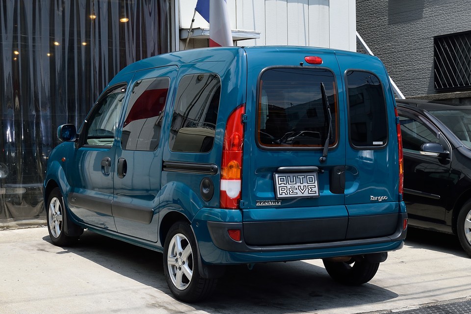 もちろん目立つキズや凹みなんかもありませんので、とにかくキレイなカングーをお探しの方におススメ！