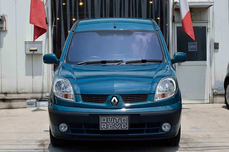 ちょいツリ目で愛嬌タップリのカワイイ顔！つい名前を付けたくなりますぅ〜！カンちゃん、カン太、カン子、カングロマリット？？？