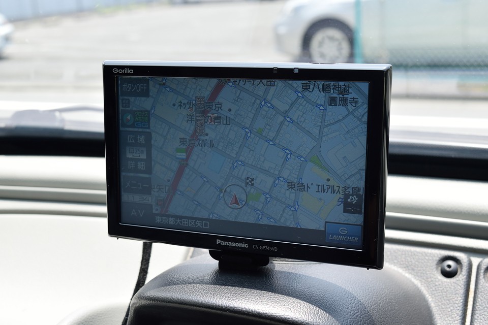 そして、もはや固定型ナビを凌駕する性能のポータブルナビ！パナソニックCN-GP745VD！バックカメラと合わせて新品時7万円ほど。画面も大きく見やすいです！地図やナビの精度もさすがゴリラ！なのです。