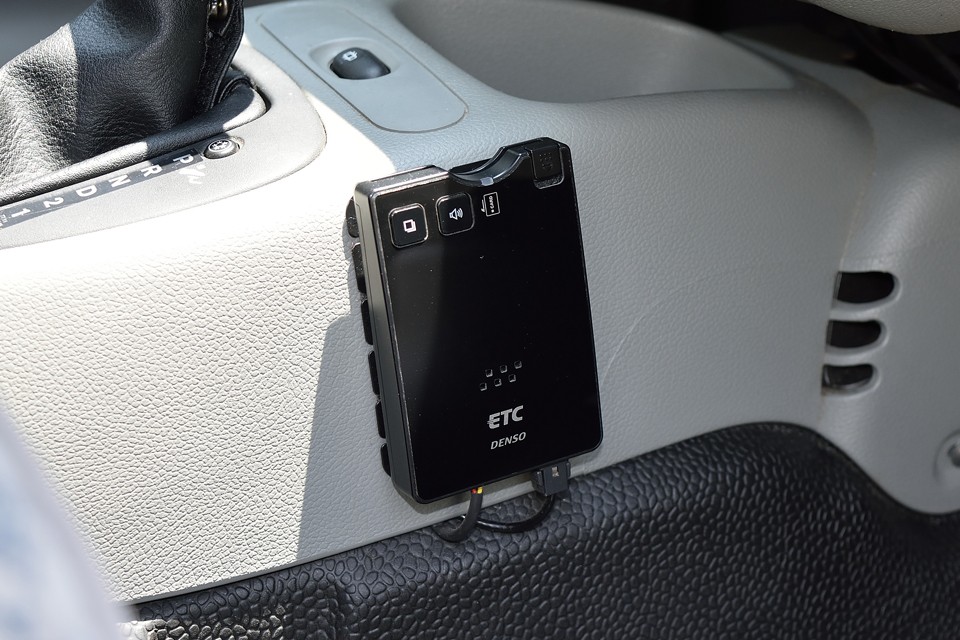 もちろんETCも装備！もはや必須！あとから付けると意外とかかりますからね。