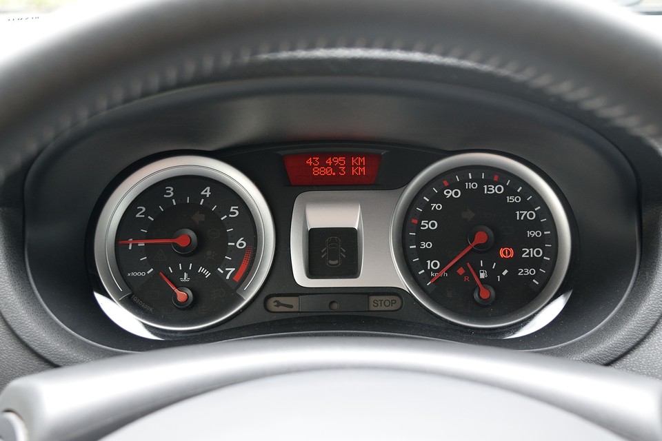 実走行4.4万km！ヨーロッパなんかではこういった実用車は20～30万kmくらい平気で使われますから、まだまだこれからが本番！