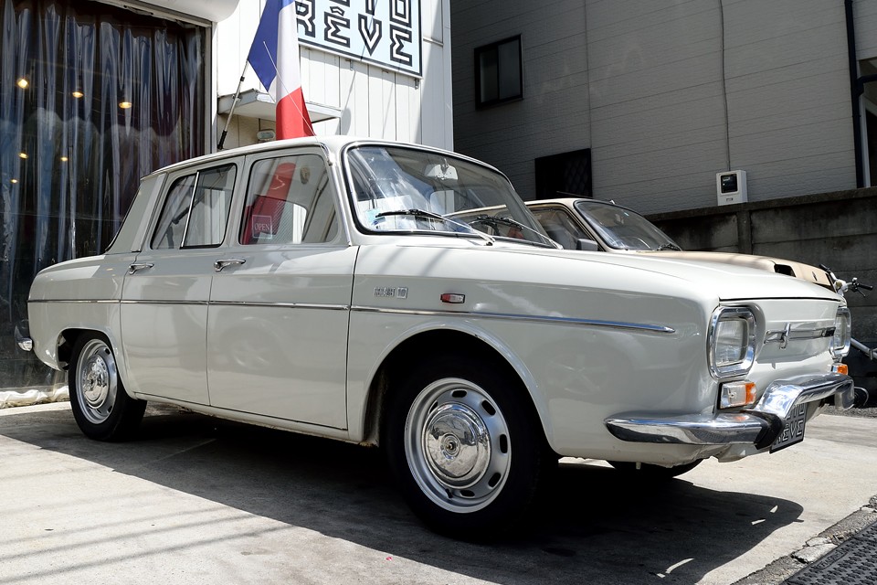 カメが首を伸ばした様なフロントオーバーハングのアンバランスさが、何故か気持ち良い～！