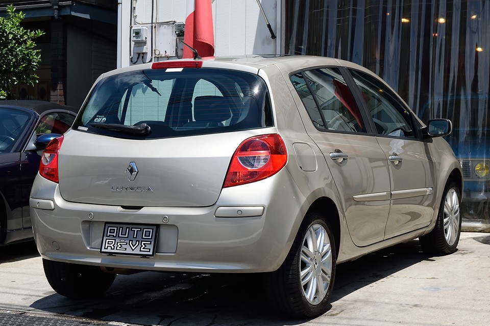 この「イニシャルパリ」。その昔、5や初代ルーテシアにあった「バカラ」の再来かと・・・。