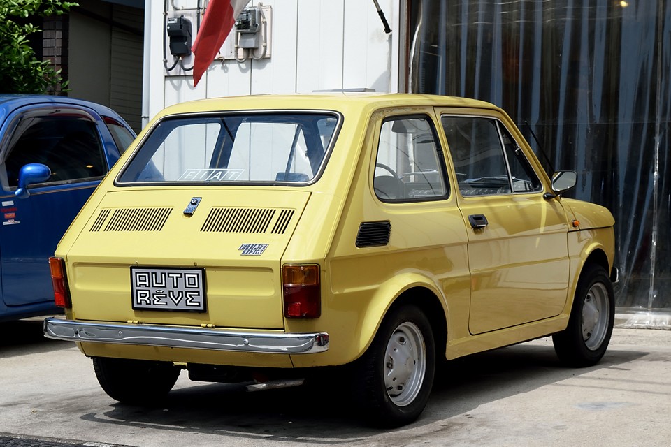 軽登録出来るポーランド製126の維持費の安さも魅力的ですが、姿かたち、たたずまい、インテリアは、やはりこのイタリア製600ccモデルが一番！