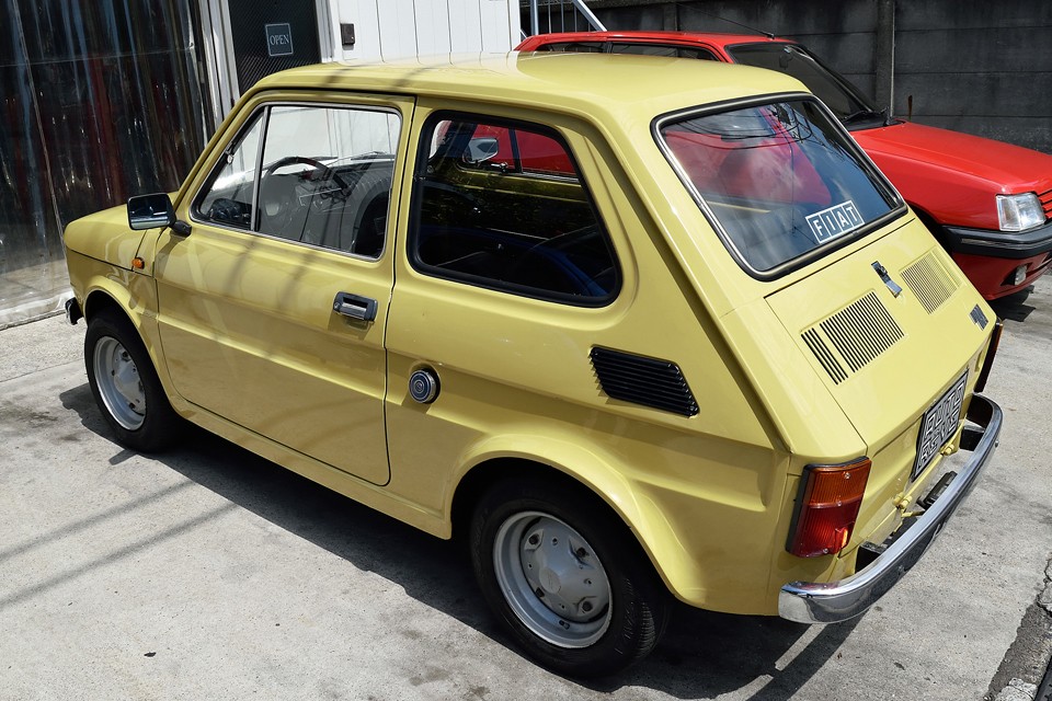 もちろん、もっとパリパリの美しい状態に仕上げる事も可能ですし、そういった個体もあるようですが、このイタリア初期物126のアナログ感には、人の生活が感じられる使用感はむしろ必要ではないかと・・・。