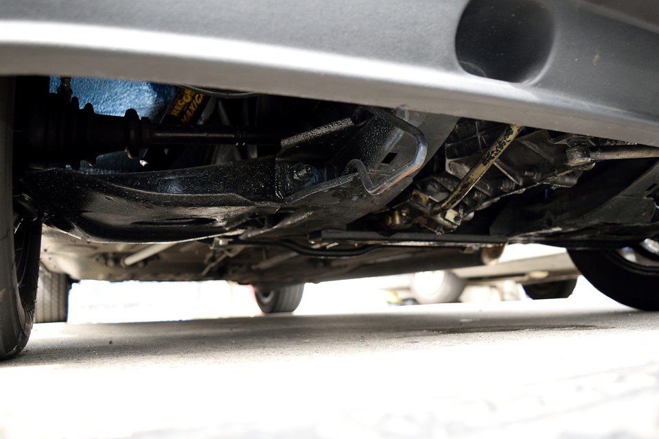 サスペンションもショックもブーツも・・・。